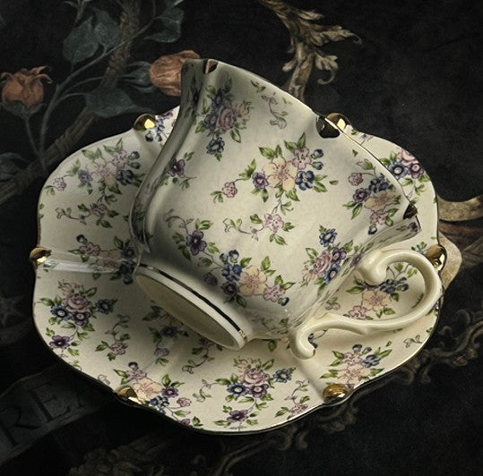 Taza y platillo de té tradicional británico en caja de regalo, juego de taza y platillo de porcelana china, tazas y platillos únicos, tazas de cerámica reales, elegantes tazas de café de cerámica vintage.